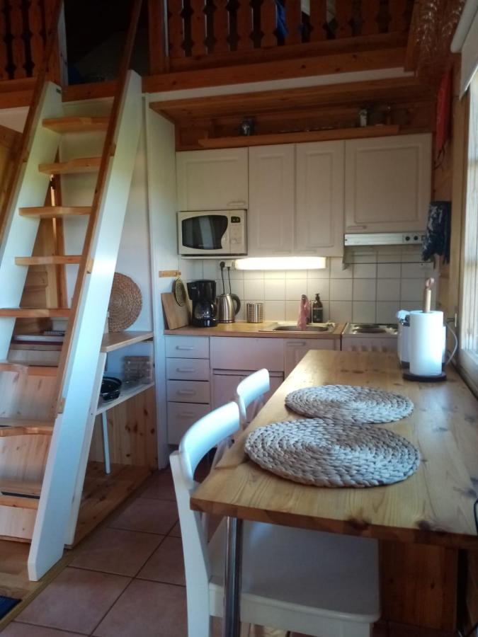 Metsorinne Kotila Buitenkant foto